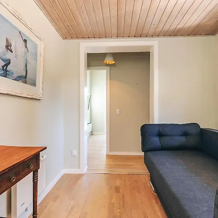 Semesterbostad 4 Star In Vaeggerlose Bøtø By